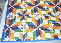 VINTAGE COUNTRY QUILT - 82" x 84"