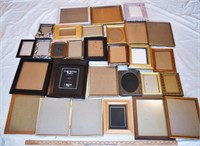 LOT - PICTURE FRAMES