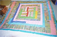 VINTAGE COUNTRY QUILT - 80" x 77"