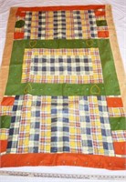 VINTAGE HAND STITCHED COUNTRY QUILT - 90" x 46"