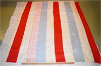 DOUBLE SIDED COUNTRY QUILT - 81" x 70"