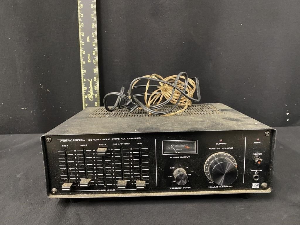 Vintage Realistic 100W Solid State Amplifier
