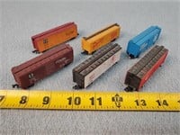 6- N Scale Train Cars
