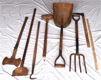 LOT - LAWN & GARDEN TOOLS - CONDITION AS SHOWN