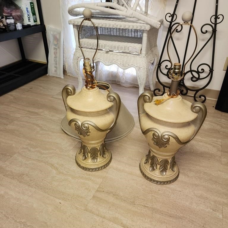 2 Vintage Porcelain Lamps