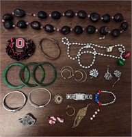Mixed lot of VTG costume jewelry