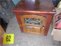 END TABLE WITH STAINED GLASS DOOR -PICK UP ONLY(GI