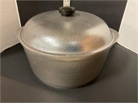 Hammered 11” aluminum pot