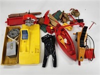 ASSORTED LOT OF 1970'S ACTION FIGURE ACCESSORIES