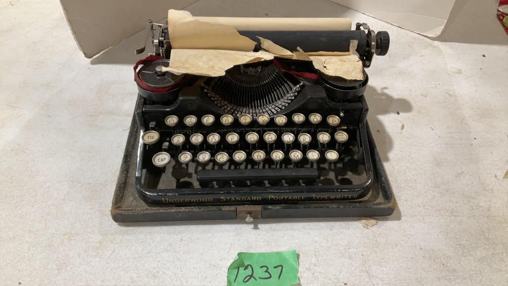 Vintage Underwood portable typewriter