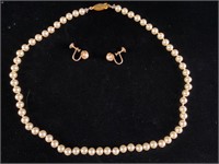 Imitations Pearl Necklace & Clip-On Earrings