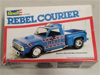 Revell - Rebel Courier Model Truck
