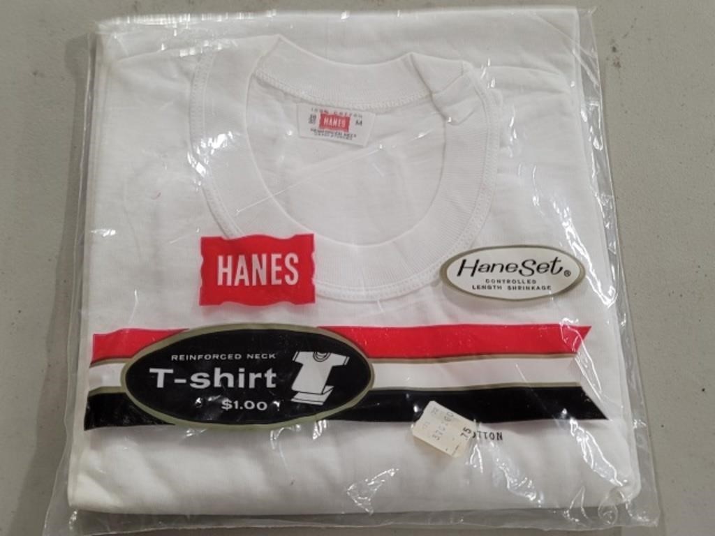 Hanes - (Medium) White TShirt