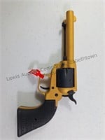 Heritage RR22S4 .22LR 4.75" Gold/SBK, Revolver
SN