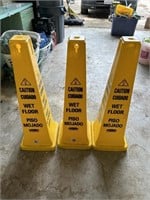 3 Caution Wet Floor - 3’