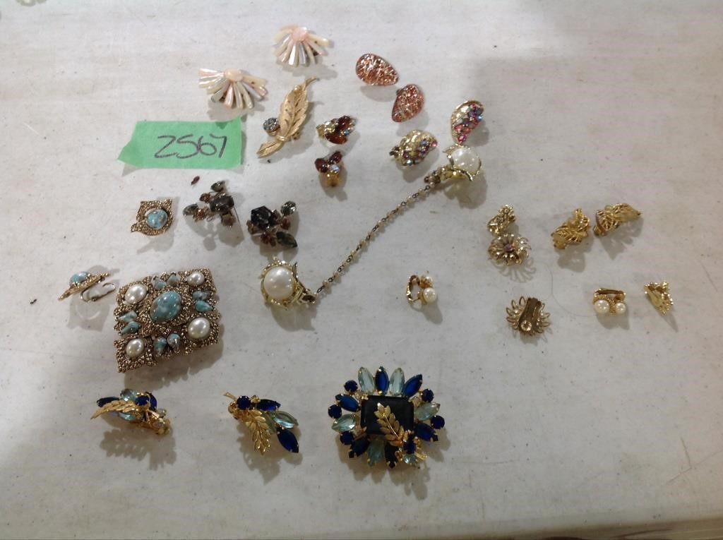 Vintage earrings, brooch sets and sweater pin