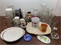 Tote kitchenware - mugs, vases,