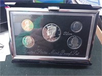 1994 premier Silver Proof Set and display box
