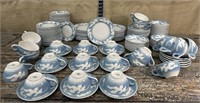 Pile of Syracuse ‘Oakleigh’ China