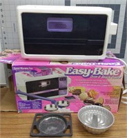 Vintage easy bake oven