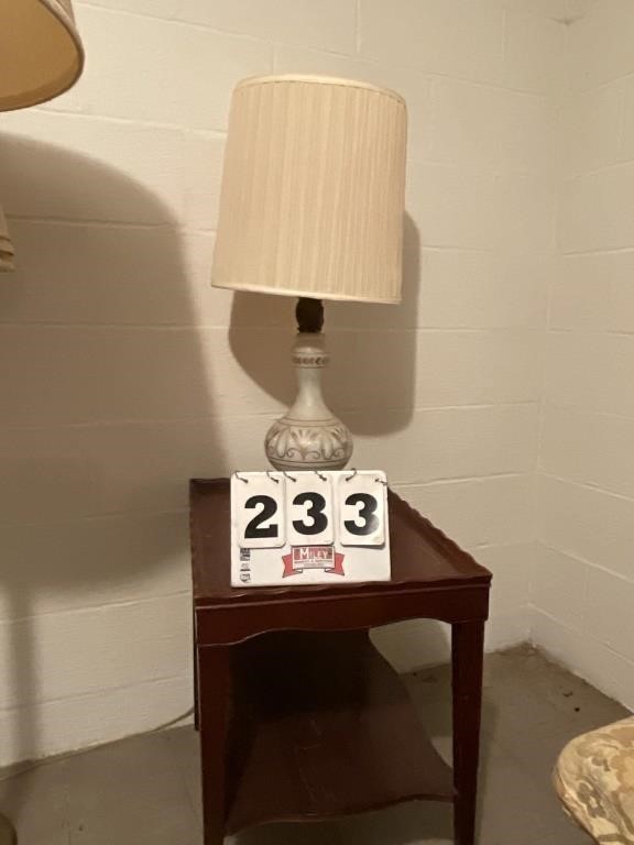 Vintage lamp and end table