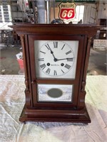 Seth Thomas wood case mantle clock