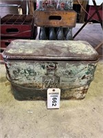 7-Up ice chest with patina