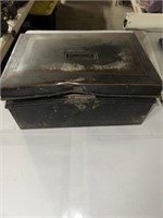 TIN BOX WITH MISCELLANEOUS ITEMS