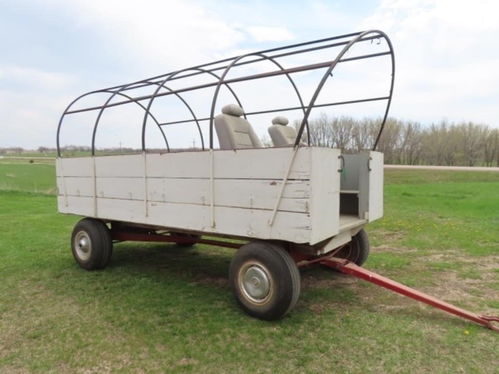 8'x14' Covered Wagon People Shuttle