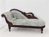 CHILD SIZE CHAISE LOUNGE