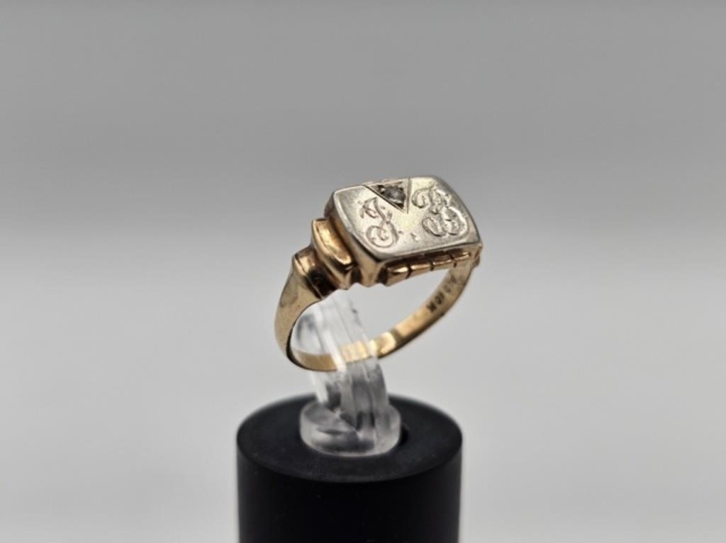 10 KT GOLD INSIGNIA RING WITH SMALL DIAMONDS