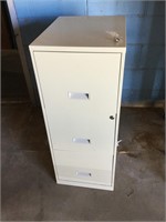 Metal 3 Drawer File Cabinet W/Key, 36”T x 14”W