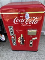 Plastic Coke cooler (top cracked)