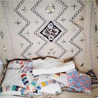 Hand Stitched Table Cloth, Linens, Quilt