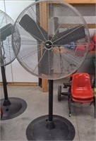 ADJUSTABLE HEIGHT AND SPEED COMMERCIAL FAN 2