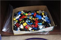 QUART OF LEGO MINI FIGURES - COMPLETE PIECES &