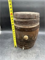 Vtg Wooden Whiskey Barrel