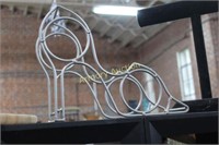 METAL WIRE WINE BOTTLE STAND