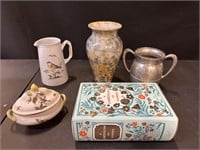 Vintage Collectibles and 2 vases; Reserve $15