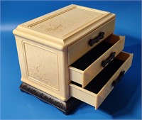 Vintage Bakelite Jewelry Box w/Asian Design