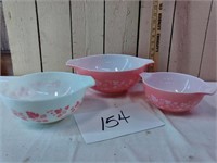 3 PC. GOOSEBERRY PYREX PINK AND WHITE BOWLS