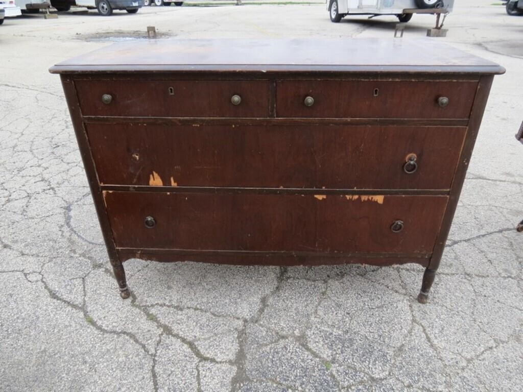 Antique 4 drawer dresser.
