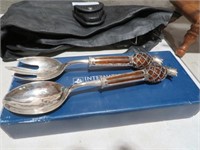 INTERNATIONAL SILVER SALAD SET WITH PINEAPPLES