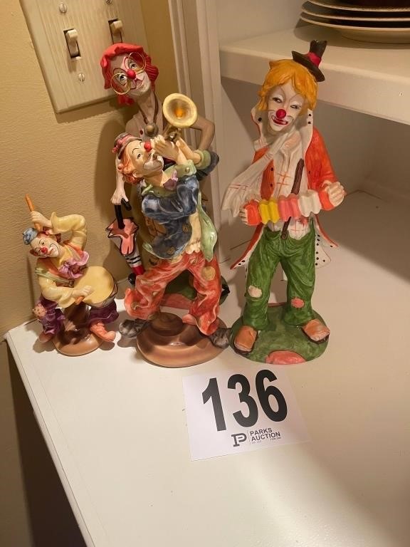 Assortment of Clown Figurines(LR)