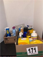 Miscellaneous Cleaning Supplies(Kitchen)