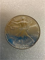 2000 Walking liberty 1 Oz silver dollar