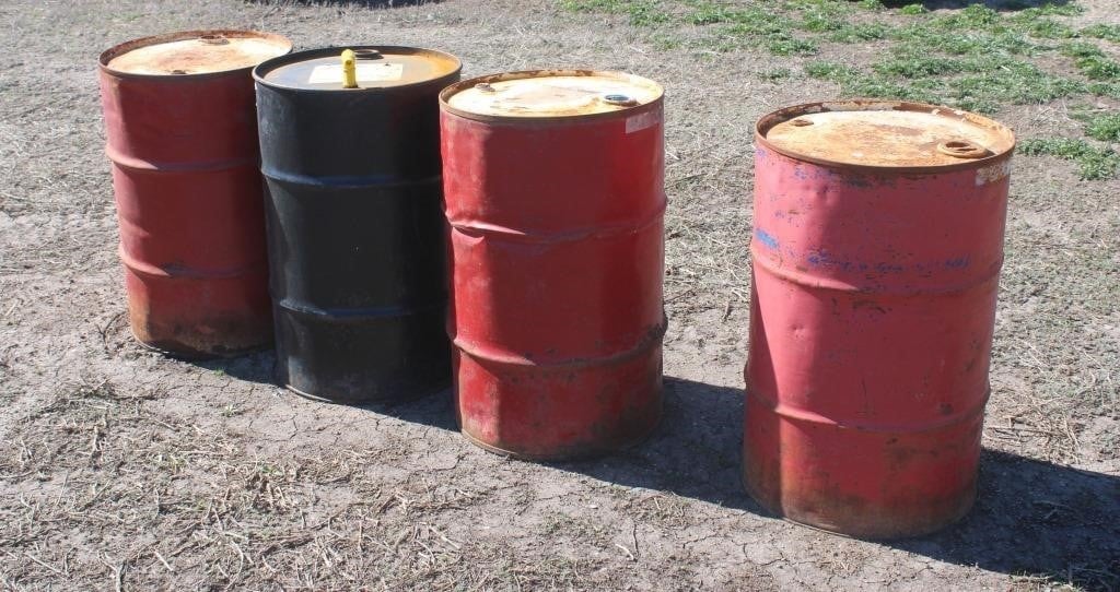 30 gallon metal barrels (4)