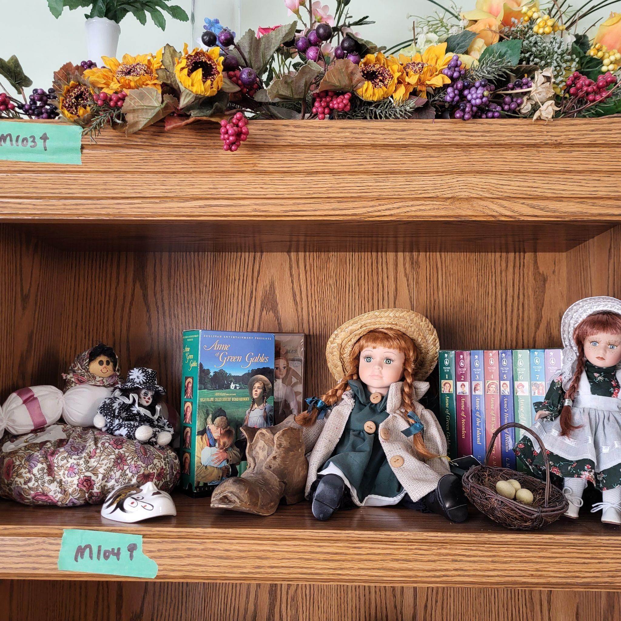 M104 Anne of Green Gables items
