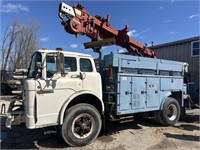 1990 Ford 8000 Line Truck
