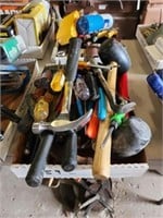 FLAT OF VARIOUS HAND TOOLS